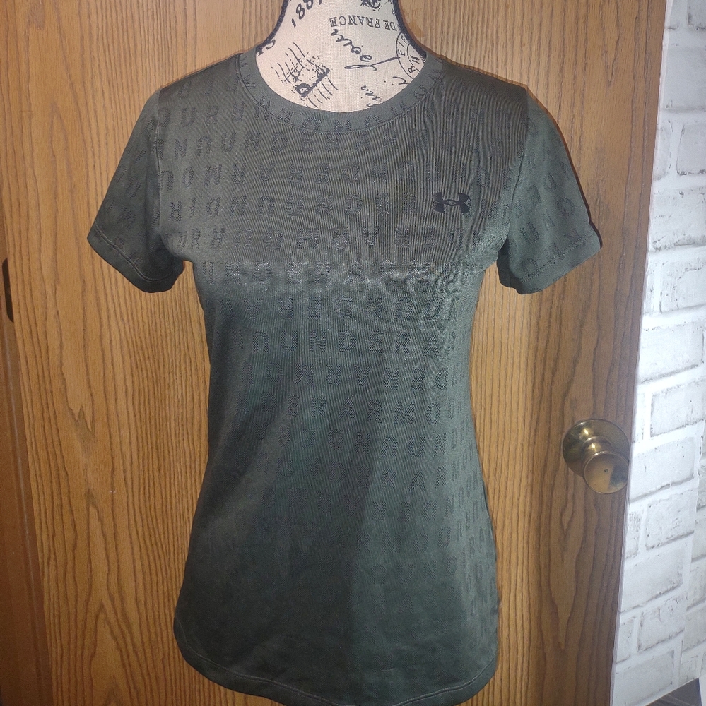 Sm. Under Armour Women's Olive Short Sleeve Tee
